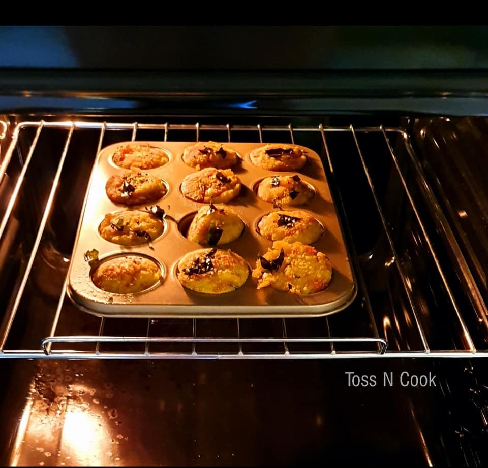 Muffins Baked Bake at 180 degrees